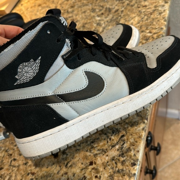 Nike Other - Air Jordan Nike mid